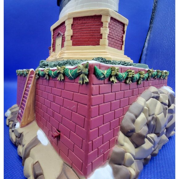 Vintage Mr. Christmas Holiday Cape Hatteras Animated Lighted Sound Lighthouse - Picture 11 of 17
